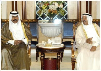 الأمير: توجيه الاستثمارات المحلية لتنفيذ المشاريع الطموحة داخل البلاد وتوفير فرص عمل للعمالة الوطنية