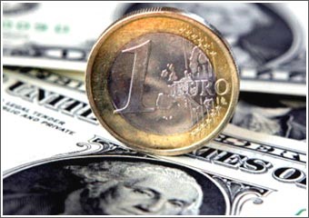 ضعف الدولار وأزمة الرهن الأميركية يزيدان الضغوط على اقتصادات الخليج
