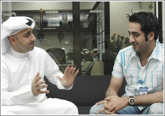عمار معرفي: أنا أول مذيع يقدم النشرة الاقتصادية بأسلوب المنوعات المبسط وبخفة دم