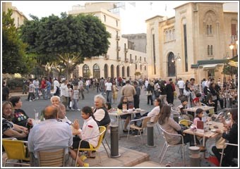 لبنان: عقدة الحقائب والأسماء تلتف حول عنق الحكومة