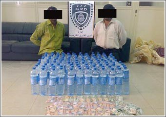 4 هنود بـ 150 بُطلاً محلياً و1200 دينار حصيلة بيع و6 ساقطات وسمساران في حملة على منزل مشبوه