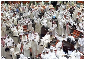 اقتصاديون لـ «الأنباء»: المؤشر السعري لا يعكس حقيقة التداولات بالبورصة والمبالغات المفتعلة في إغلاقات الثواني الأخيرة تحتاج لعلاج سريع