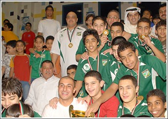 العربي يتوج بطلاً لدوري 14 لكرة الماء