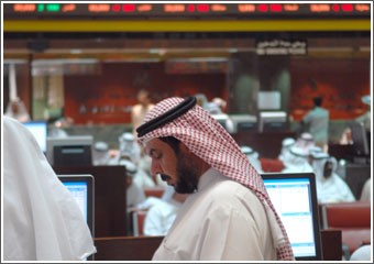 المتداولون في البورصة حائرون في فهم توجهات المحافظ والصناديق
