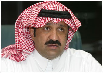 اليوسف يطالب بوقف المفاوضات لاختيار مدرب الأزرق