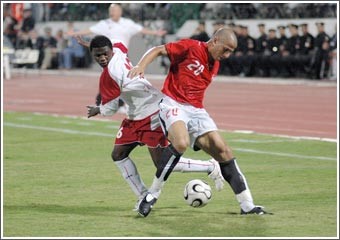 الأهلي يحشد أسلحته لمواجهة أسيك والزمالك يتحفز لهراري