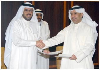 هيئة الصناعة وقّعت عقد مشروع إعادة تقدير مقابل الانتفاع بالقسائم الصناعية مع جامعة الكويت