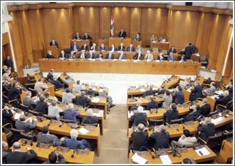 لبنان: البرلمان يمنح الحكومة ثقته بـ 100 صوت والحسيني فاجأ الجميع باستقالته