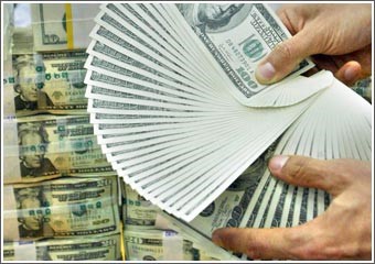 الدولار يواصل صعوده ويخترق جميع مستويات المقاومة مقابل جميع العملات الرئيسية