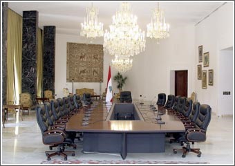 الحوار اللبناني ينطلق غداً بحضور عربي وسط استمرار الخلاف على بنوده وعدد المتحاورين