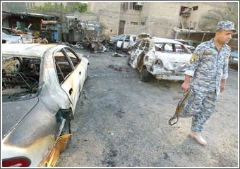 كروكر يحذّر من فقدان المكاسب الأمنية في العراق
