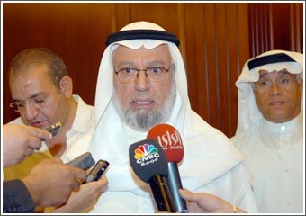 باقر: التفاعل النفسي وراء الهلع بالسوق واقتصادنا متين وموقف بنوكنا سليم