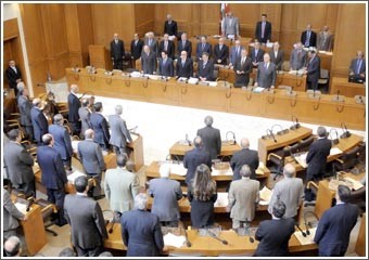 لبنان: مناقشة نيابية للأزمة المالية والمجلس الدستوري
