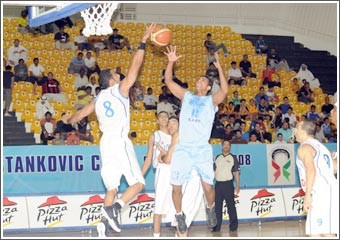 أزرق السلة يتغلب على الهند ويلاقي العنابي اليوم