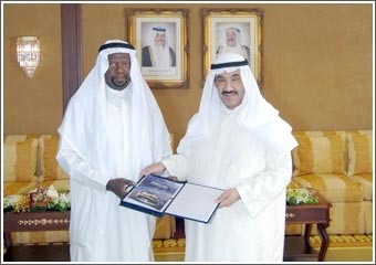 رئيس الوزراء: صاحب السمو مهتم بحماية الاقتصاد الوطني ودعم المؤسسات المالية و إجراءات هيئة الاستثمار والبنك المركزي ستساهم في استقرار السوق