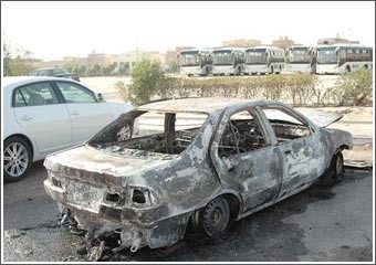 احتراق سيارة يابانية في مواقف مدرسة بغرب الجليب والسيطرة على حريق شبرة في منطقة السالمية
