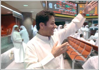 تذبذب محدود للسوق يعطي مؤشرات بالاستقرار والتحسن النسبي