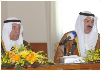 علي الغانم: الكويت من أقل الدول تأثراً بالأزمة المالية العالمية على الإطلاق وعلينا ألا نهوّل منها لدرجة الجزع أو نتهاون في تقديرها ونتوقف عند الحلول المؤقتة 