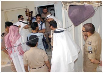 قاتل زميله في بنيد القار مثّل جريمته بأعصاب باردة مستخدماً «مقص الحشيش»