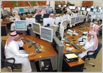 معظم الأسواق الخليجية تتراجع بعد يومي ارتفاع