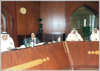 تمديد فترة التسهيلات الممنوحة لشركات الاستثمار 6 أشهر ووقف إيداعات «المركزي» والحكومة مع أي بنك يبيع أسهماً مرتهنة لديه