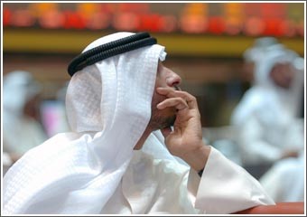 «بيان»: تركيز التداولات على الأسهم القيادية ساهم في تماسك السوق وقرارات «المركزي» الأخيرة تفتح قناة تمويلية جديدة للشركات