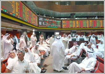متداولون: البورصة تعود إلى توازنها المفقود جزئياً بموجات شرائية على أسهم قيادية