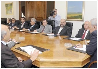 عقدة صلاحيات نائب رئيس الحكومة في طريق الحلحلة وأبوجمرة يأمل معالجة الموضوع في جلسة الحكومة المقبلة