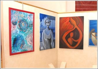 مجموعة صوت الكويت تدشِّن معرضها الأول وحملة «الحرية مسؤولية»