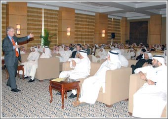بيتر: الشركات الكويتية مطالبة بابتكار أدوات إدارية وكوادر قادرة على تخطي الأزمات المالية العالمية