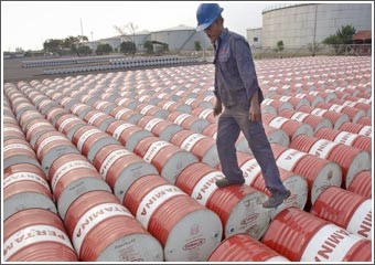 دول الخليج النفطية كوّنت عضلاً مفيداً لتمويل تداعيات الأزمة