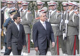 اهتمام لبناني بزيارة سليمان الأولى إلى طهران ودعوات تحثه على طلب السلاح دعماً للجيش اللبناني