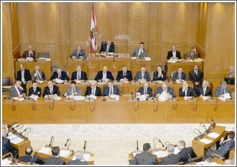 لبنان: الصراعات الانتخابية تنعكس سجالات في مجلس النواب