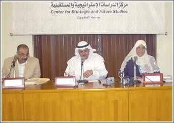 معصومة المبارك: التذبذب والتشتت وعدم الثقة تهيمن على الساحة السياسية 
