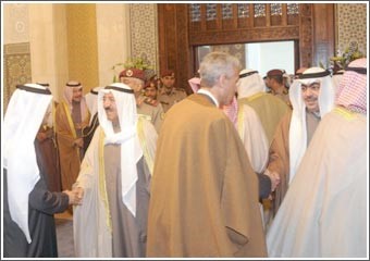 الأمير: ندعو للكويت بالمجد والعلياء وللأمتين العربية والإسلامية بالعزة والرفعة