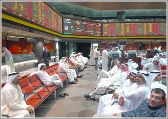 البنوك والشركات تجري اجتماعات استثنائية منفصلة لبحث كيفية الاندماجات لرفع توصياتها لفريق الإنقاذ
