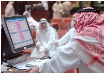 المؤشرات أغلقت على ارتفاع رغم التذبذب وشراء محدود للأسهم القيادية