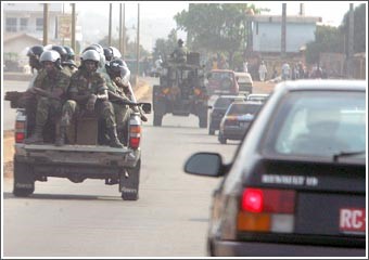 قادة الانقلاب في غينيا يعدون بانتخابات عام 2010 ورئيس البرلمان يناشد المجتمع الدولي التدخل