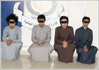 «الداخلية» توقف المتهمين باقتحام وإتلاف آليات تتبع هيئة الزراعة وتؤكد عدم تعطل الأرتال العسكرية في الجهراء