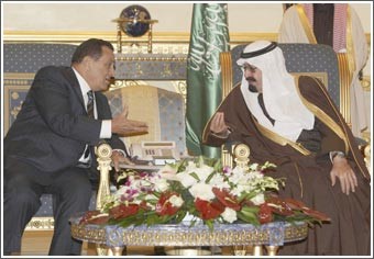 مصر والسعودية ترفضان عقد قمة عربية طارئة دعت إليها الدوحة