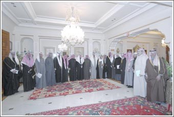 الأمير: إذا تشابك العالم العربي اقتصادياً فإنه سيتقارب سياسياً والعدوان على غزة سيفرض نفسه على القمة الاقتصادية