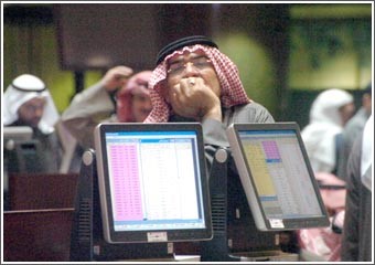 تصريحات الأمير ألقت بظلال إيجابية على البورصة ورفعت المؤشر 61.1 نقطة وترقب لآثار إحالة مشروع «المحافظ» إلى اللجنتين القانونية والوزارية على السوق اليوم