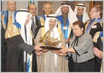 الأمير كرم 147 من متفوقي الجامعة حملة البكالوريوس والماجستير والدكتوراه