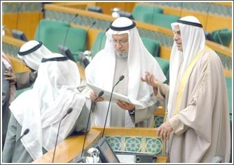 نواب واقتصاديون يحثون الحكومة على الإسراع بإنجاز مشروع المُحافظ