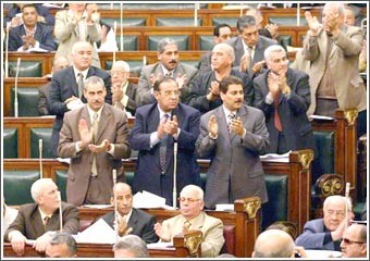 لجنة الاقتراحات بـ «الشعب» ترفض مشروع قانون يراقب تصدير الثروات الطبيعية