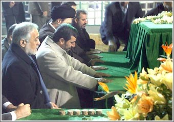 طهران تعتبر طلب أميركا التحاورمعها «انهياراً» للرأسمالية 
