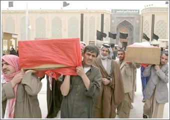الملايين يتوجون الاحتفالات بأربعينية الإمام الحسين غداً وارتفاع عدد قتلى تفجير الجمعة إلى أكثر من 40