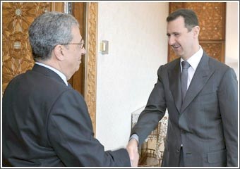 الأسد يدعو لتوحيد الصف الفلسطيني وموسى لمعالجة الموقف العربي المتراجع