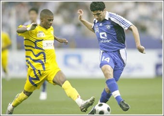 قوة الهلال بمواجهة طموح الشباب في نهائي كأس ولي العهد