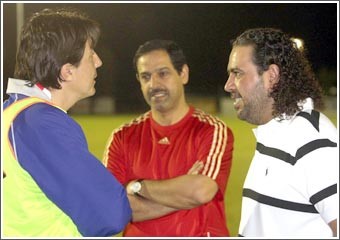 الفهد يجتمع باللاعبين وعجب يشعل الصراع على قيادة الهجوم أمام أستراليا 
